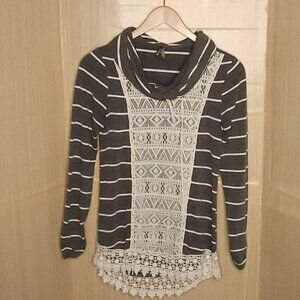Vanity Grey White Lace Detail Tunic Top Medium